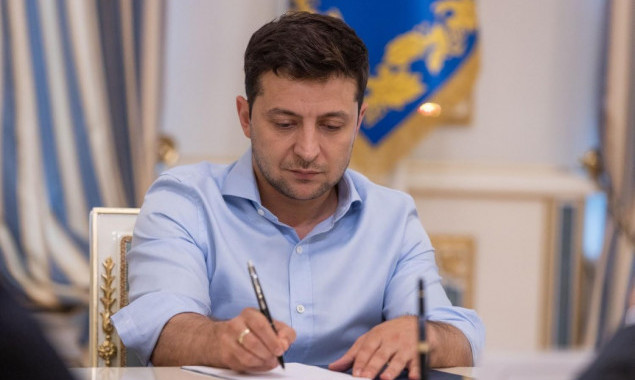 Зеленский подписал закон, усиливающий ответственность за незаконные “копанки”