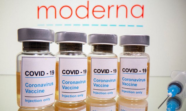 Медучреждениям Киева выдали почти 25 тыс доз вакцины Moderna (адреса)