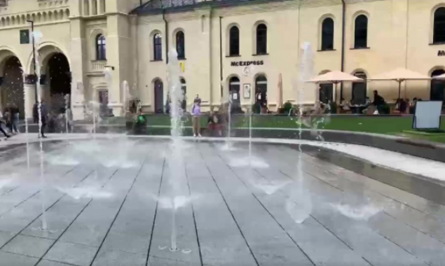 Кличко отчитался о ремонте фонтана на столичной Арсенальной площади (видео)