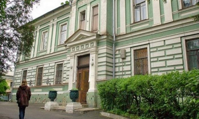 Советник Кличко заявила о пожаре в санатории “Салют” в центре Киева