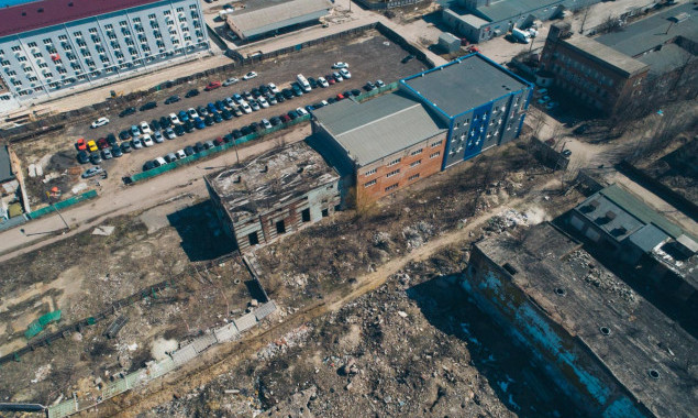 Власти Киева готовы софинансировать переработку и утилизацию опасных отходов завода “Радикал”