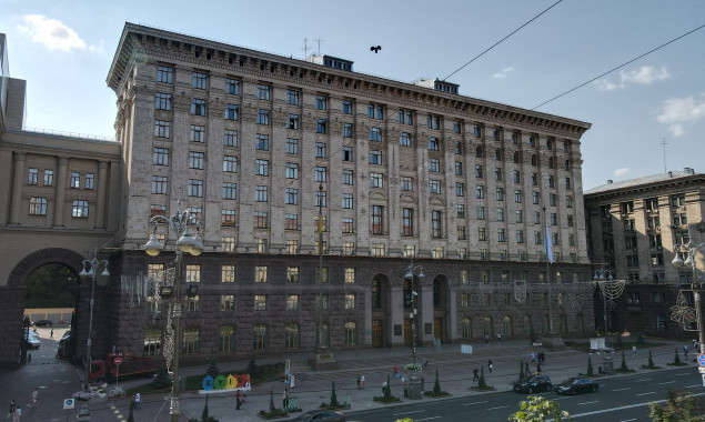 С начала года трансляции пленарных заседаний Киевского городского совета будут переводиться жестовым языком