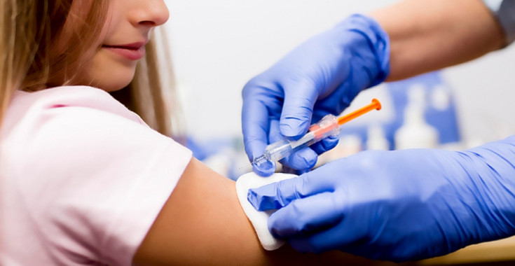 В Украине за сутки вакцинировано от коронавируса около 270 тысяч человек
