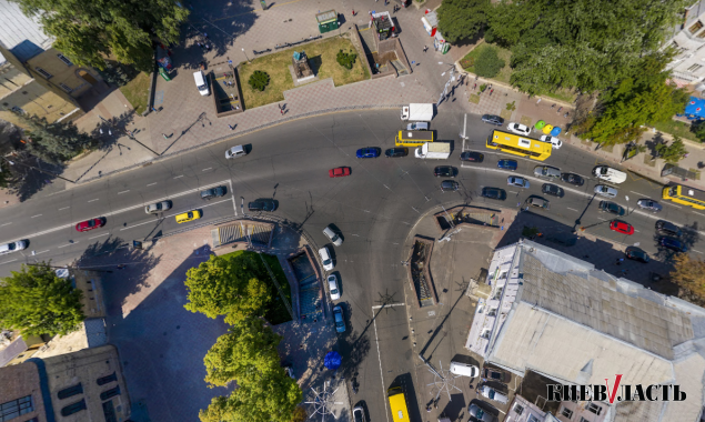 В КГГА планируют обустроить наземные пешеходные переходы на Арсенальной площади