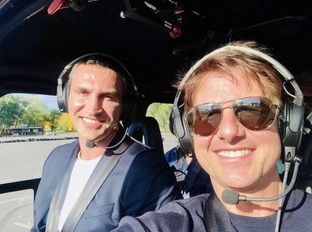 Брат мэра Киева Виталия Кличко Владимир полетал на вертолете с Голливудским актером Томом Крузом