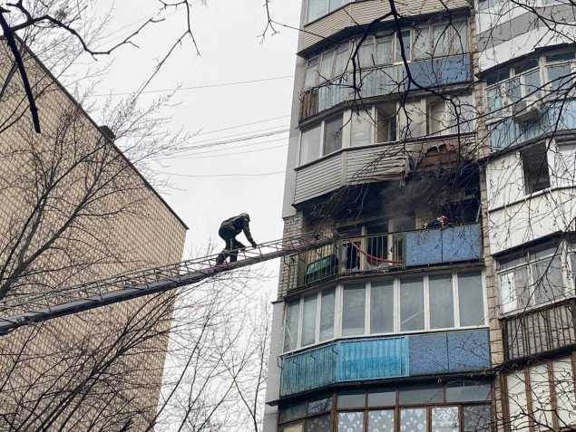 На столичной Чоколовке при тушении пожара спасатели обнаружили труп мужчины