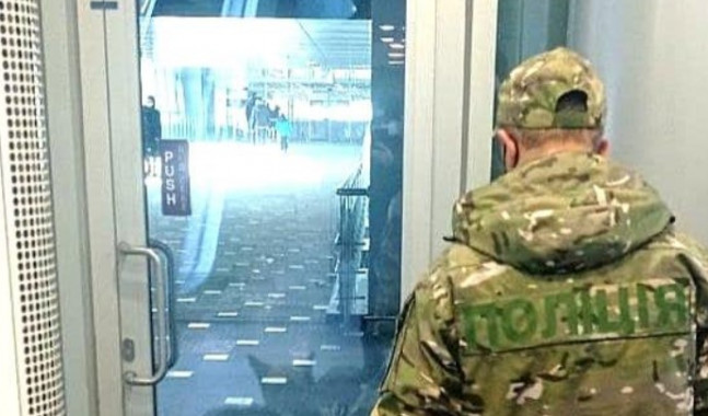 На Киевщине правоохранители задержали мужчину за ложное сообщение о минировании аэропорта “Борисполь”
