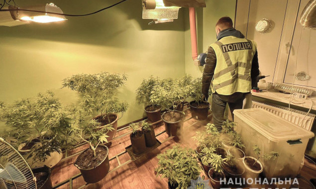 На Киевщине правоохранители разоблачили и ликвидировали нарколабораторию (фото)