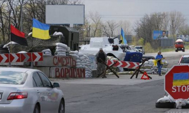 Кількість блокпостів на дорогах України скоротили до 1500, - МВС