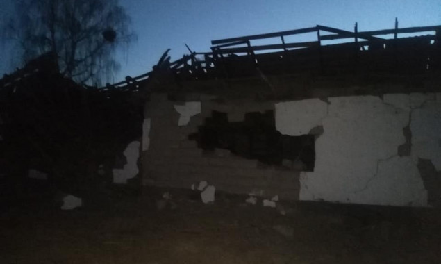 Внаслідок ворожого авіаудару по Коростенщині пошкоджено будинки, є травмовані