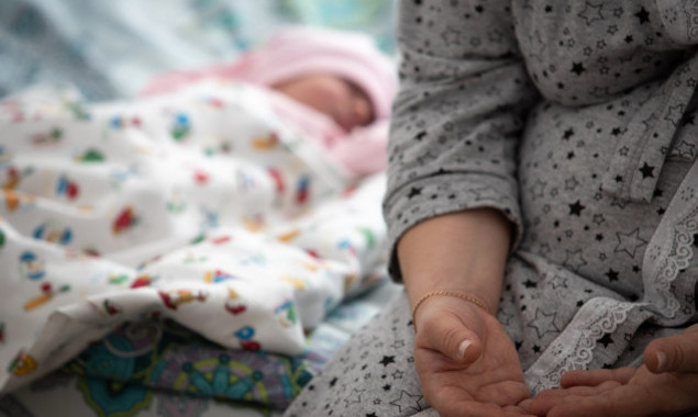 За 85 днів війни у Києві народилися 2 317 малюків
