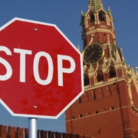 Українці: “Геть від москви”, але з “традиційними цінностями” - результати соцдослідження