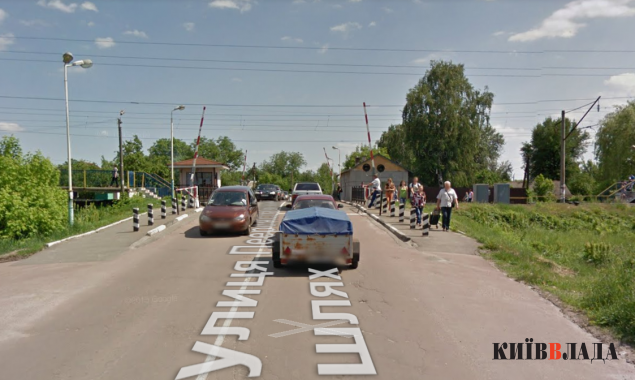 У Броварах на Київщині до вечора 23 вересня закрито рух автотранспорту на залізничному переїзді