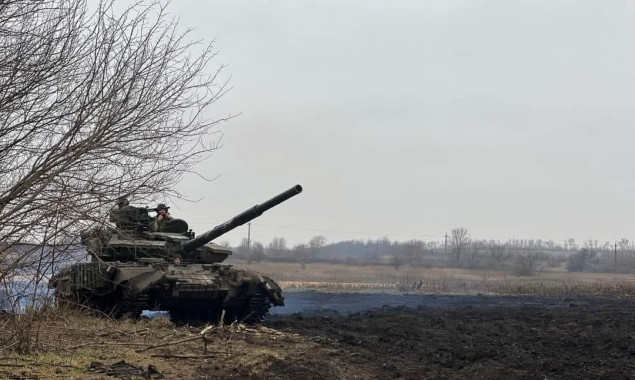 За минулу добу Сили оборони знищили 490 окупантів, 4 танки та 3 бойових броньованих машини, - Генштаб ЗСУ