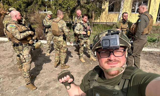 Волонтери “Української команди” передали дрони 72-ій бригаді