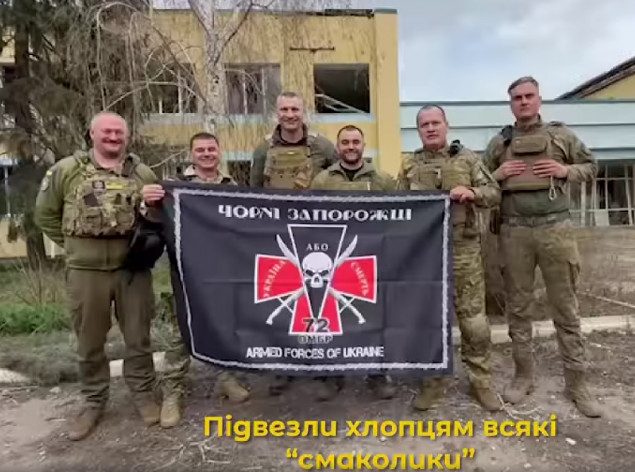 “Українська команда” доставила на передову розвідувальні дрони для “Чорних Запорожців”