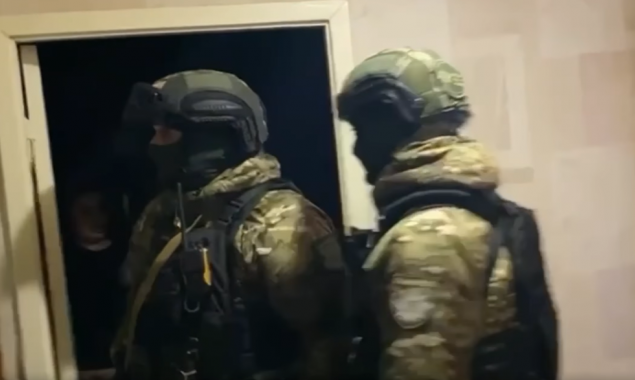 Правоохоронці викрили будинок розпусти в Броварах (відео)