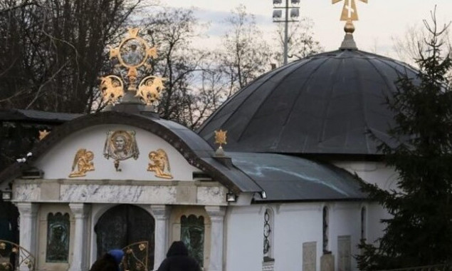 Мінкульт заявляє про затягування судової справи щодо храм-МАФу біля Десятинної церкви у Києві через самовідвід суддів