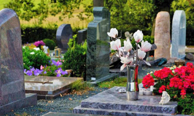 У трьох селах Білоцерківщини готуються відремонтувати кладовища