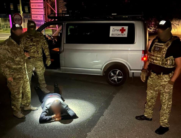 На Білоцерківщині правоохоронці затримали групу зловмисників, які збули гумдопомоги на півмільйона гривень (фото)