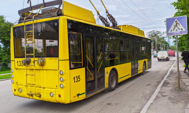 Відзавтра у столиці відновлять роботу за постійними схемами руху п'ять тролейбусних маршрутів 