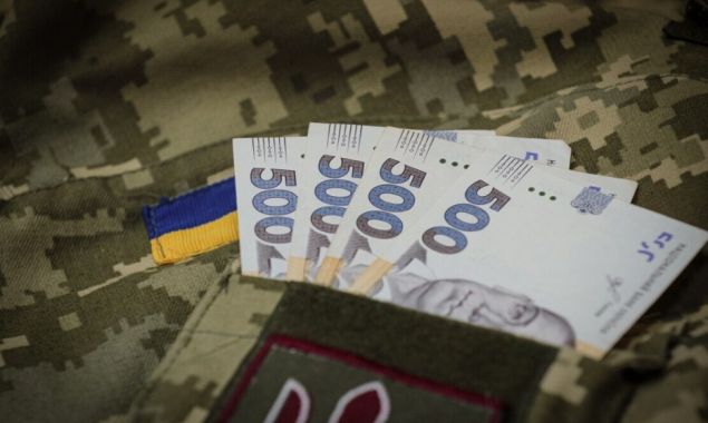 До 7,5 років  засуджено начальника відділення військової частини, який привласнив 3,5 млн грн “бойових” виплат 