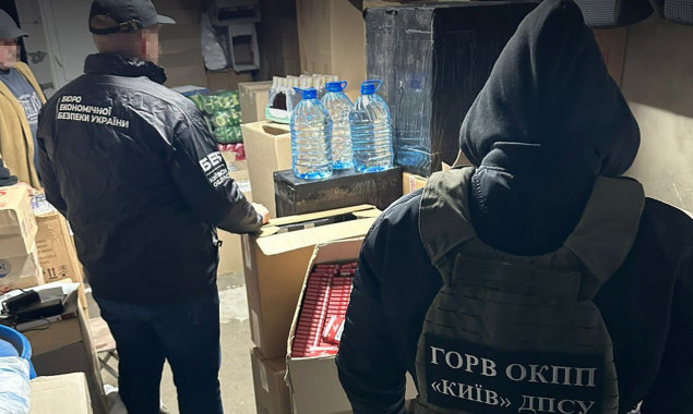 На Київщині правоохоронці вилучили контрафактні сигарети та алкоголь вартістю близько 3 млн гривен (фото)