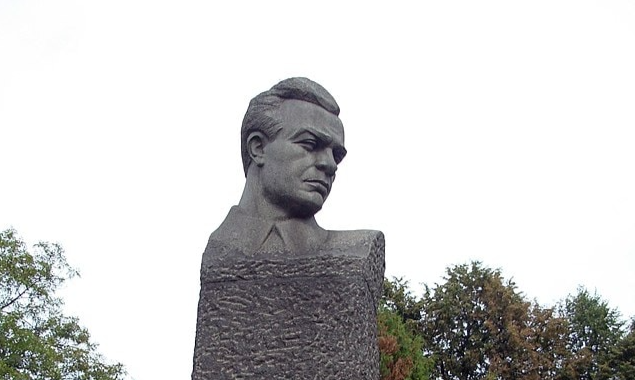 У столиці знесли пам’ятник більшовицькому генералу Кирпоносу