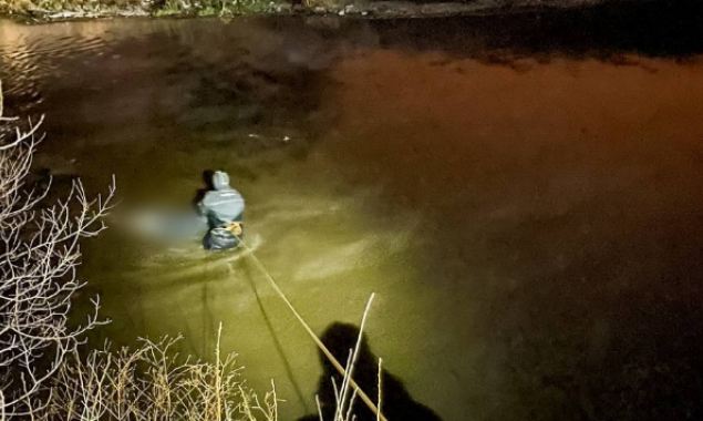 У Дарницькому районі в каналі виявили тіло потопельника