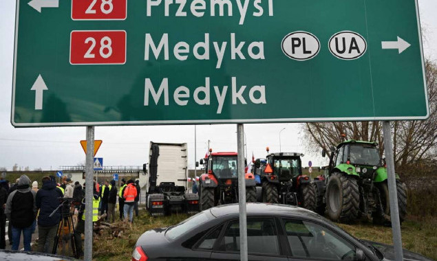 Польські фермери припинили блокування пункту пропуску “Медика – Шегині”