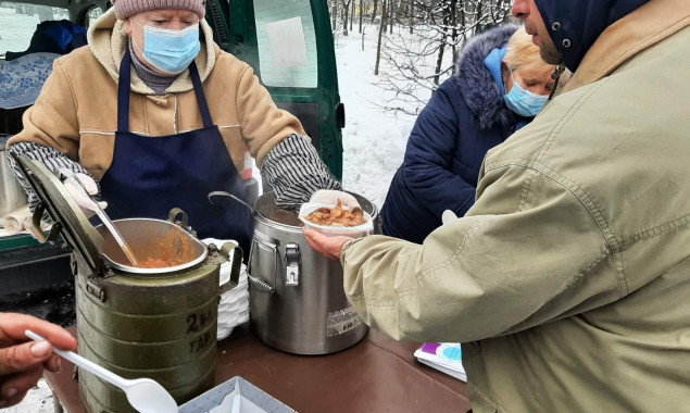 Із 1 грудня соціальний патруль у Києві роздав 2 тисячі гарячих обідів - КМДА