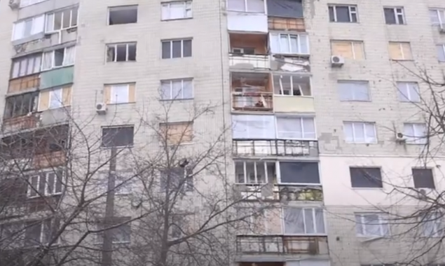 У Вишневому на Київщині починають масове встановлення вікон після останніх атак росіян