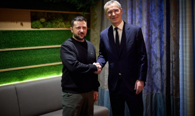 У Давосі Президент Зеленський зустрівся з Генсеком НАТО Столтенбергом