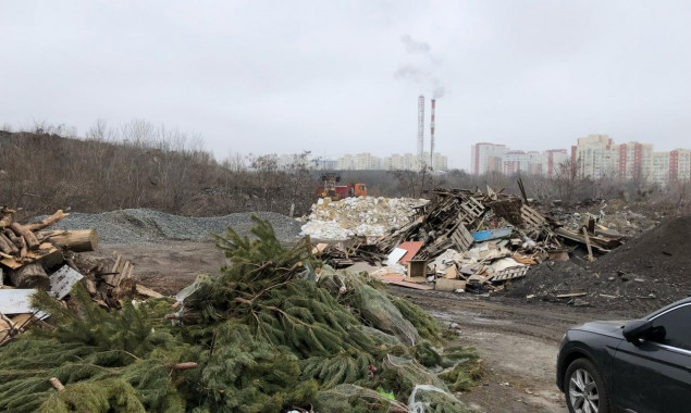 Керівника “Київавтодору” та ексочільника КП “ШЕУ” підозрюють у забрудненні земельної ділянки зі збитком на 300 млн гривень