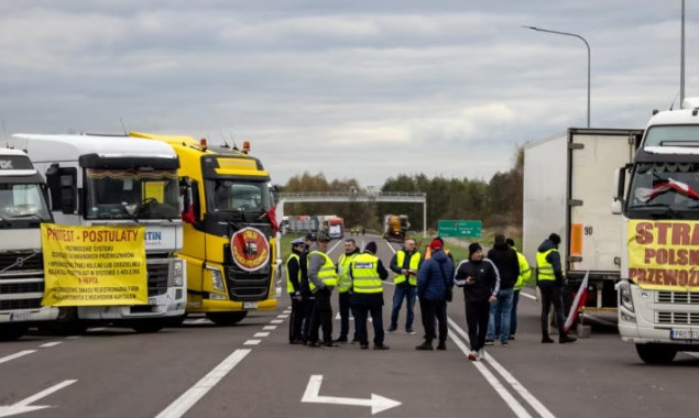Польські фермери анонсували повну блокаду українських перевезень з 20 лютого