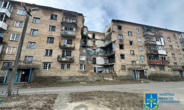 Підрядника підозрюють у незаконному заволодінні коштами на ремонті пошкодженої росіянами багатоповерхівки у селі Горенка