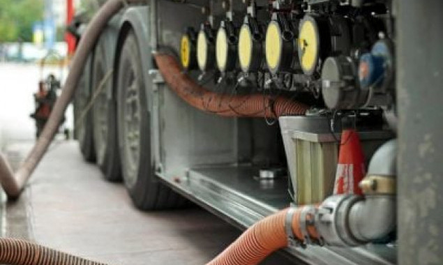 На Київщині прокуратура вимагає стягнути майже 4 млн гривень з “переможця” торгів із постачання пального