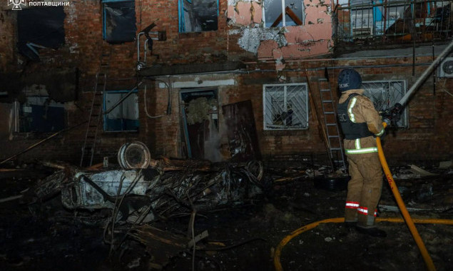 Внаслідок ракетного удару по багатоквартирному будинку на Полтавщині 1 людина ще 12 постраждали