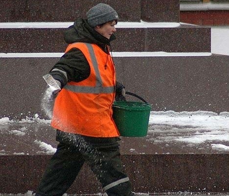 “Киевавтодор” “затарился” на зиму технической солью у регионала
