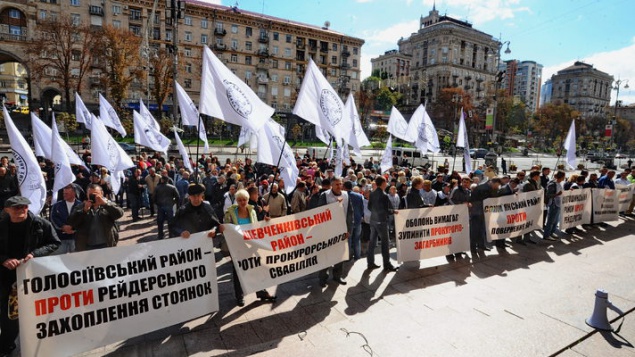Столичные парковщики будут митинговать против “произвола” “Киевтранспарксервиса”