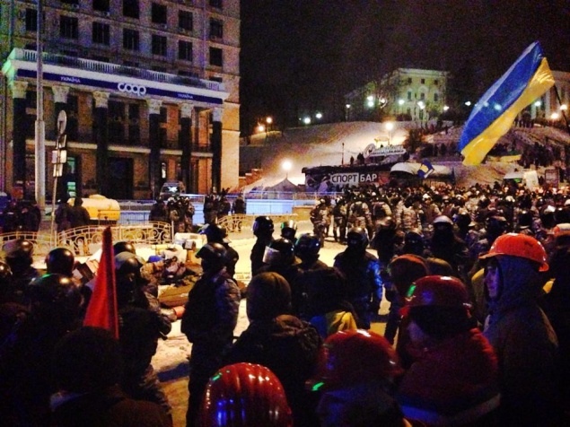 На Майдане противостояние продолжается