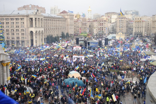 Оппозиция под шумок Майдана официально представила кандидатов на “проблемные округа”
