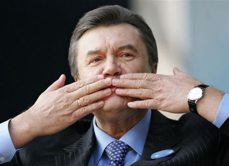 Журналисты требуют от Януковича ветировать закон о цензуре