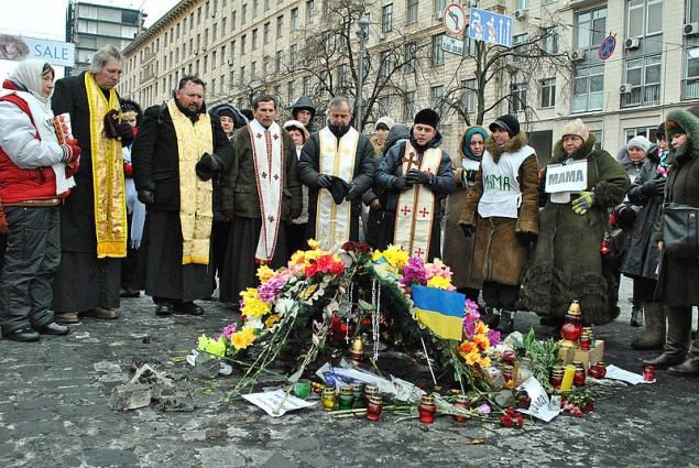 Черновецкий заплатит семьям погибших в Киеве 10 млн грн