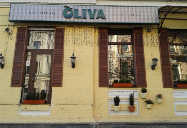 За обед в ресторане “Олива” сотрудник секретариата Киевсовета заплатил норковой шубой