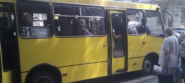 Тарифы на проезд в киевских маршрутках подорожают минимум на 50 копеек