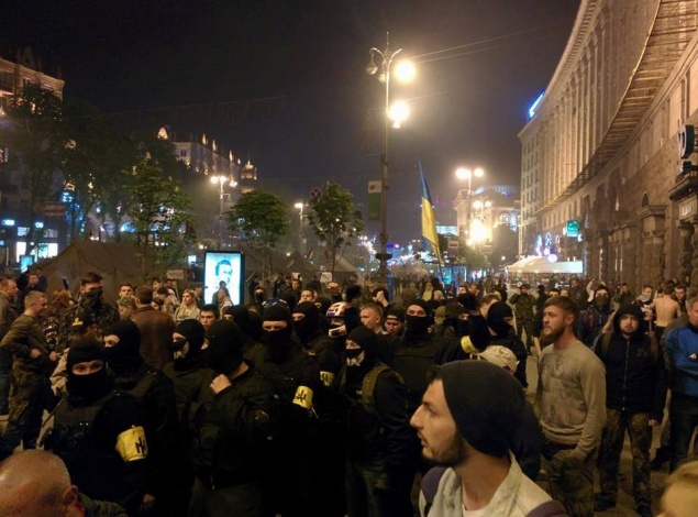 Факельное шествие на Майдане назвали “идеальной демонстрацией неофашизма”