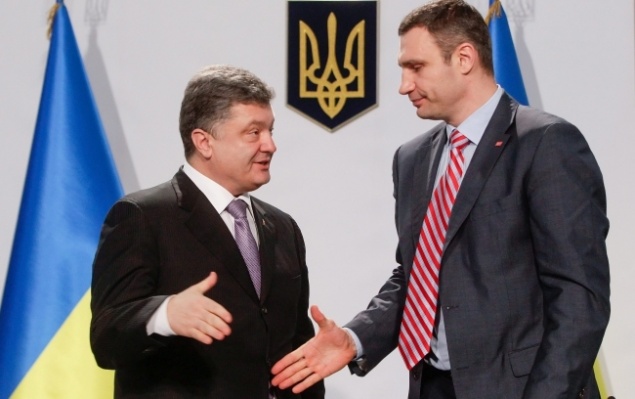 Политологи: Закон о выборах мэра в два тура невыгоден Кличко