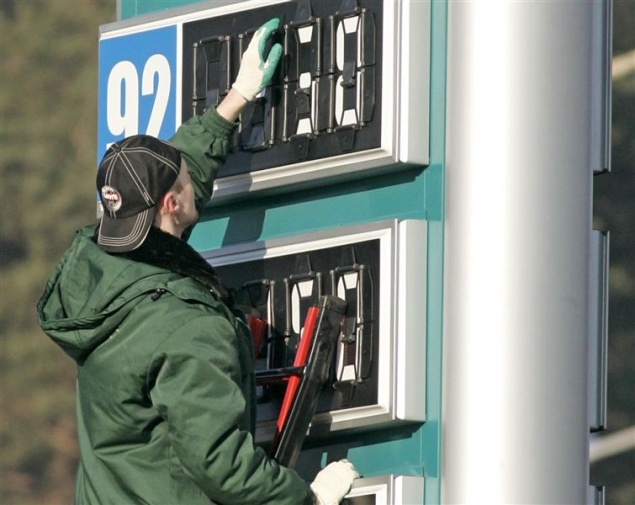Цены на бензины и топливо в Киеве стабильны