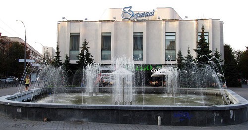 У киевских регионалов попробуют отобрать кинотеатр “Звездный”